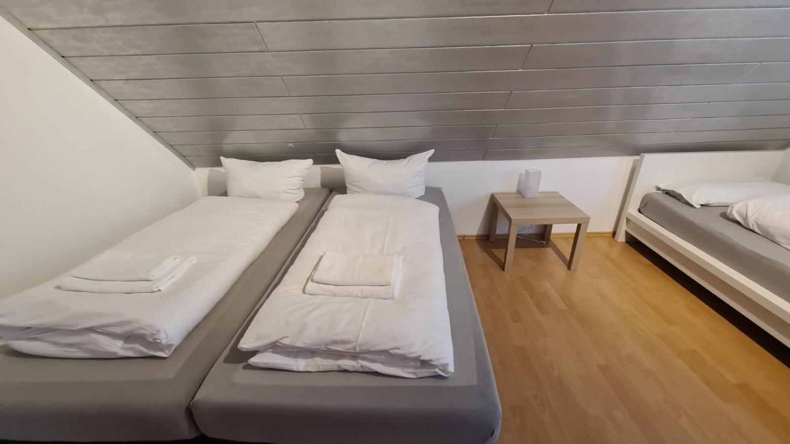Schlafzimmer 1 Mit Top Aussicht Ueber Weilstetten 巴林根 外观 照片