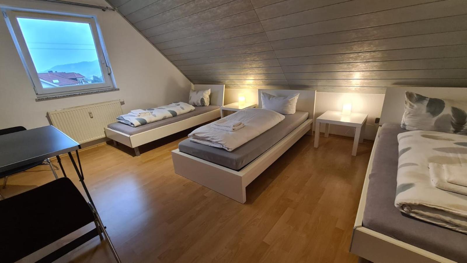 Schlafzimmer 1 Mit Top Aussicht Ueber Weilstetten 巴林根 外观 照片